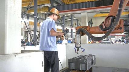 【升格十年勇作為 感恩奮進譜新篇】&ldquo;點鐵成金&rdquo;,高品質汽車模具從這里走向世界
